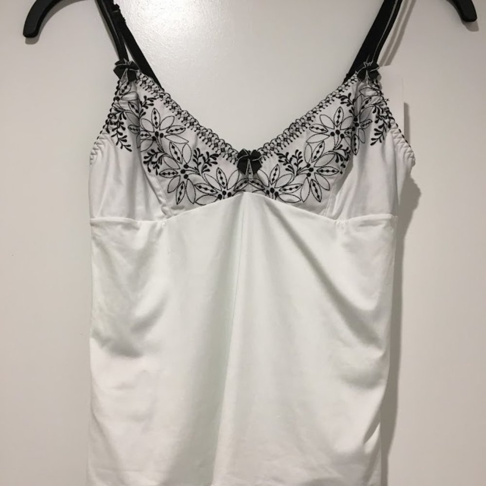 Affinitas White Camisole Black Embroidery Size S